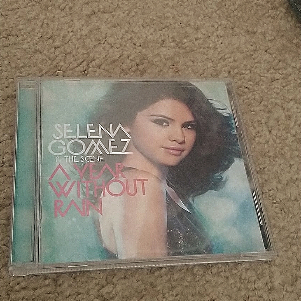 Selena Gomez CD